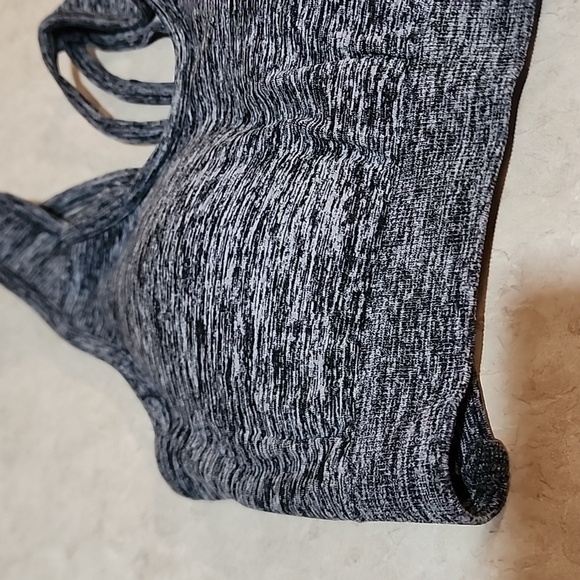 Yogalicious Sports Bra Size Small NWT - Picture 3 of 5